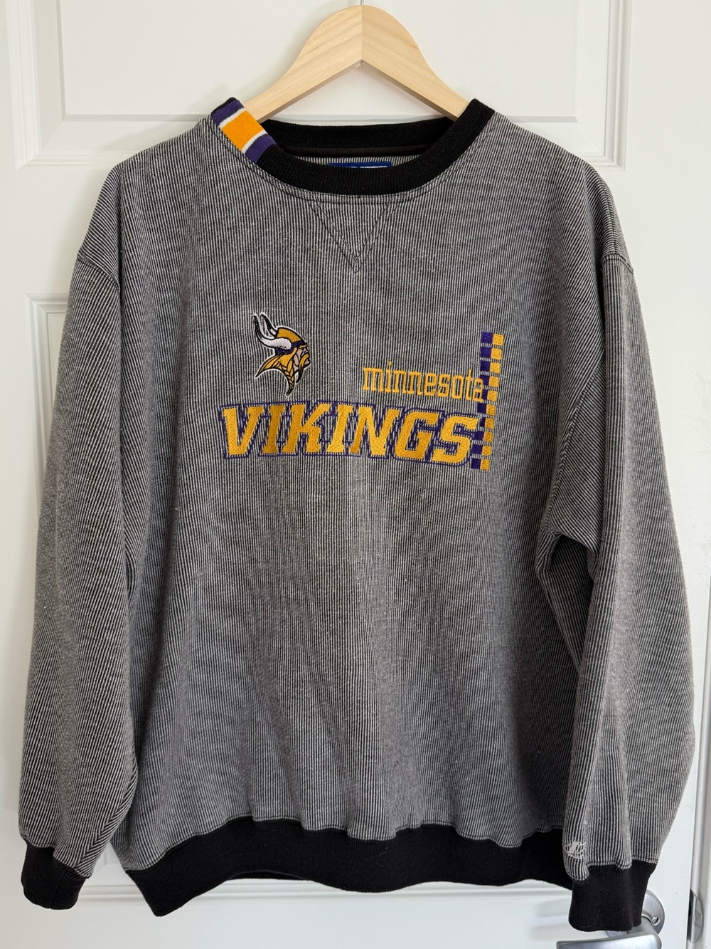 Vintage Minnesota Vikings Sweatshirt XL Logo Athletic Pro Line Crewneck Gray Men